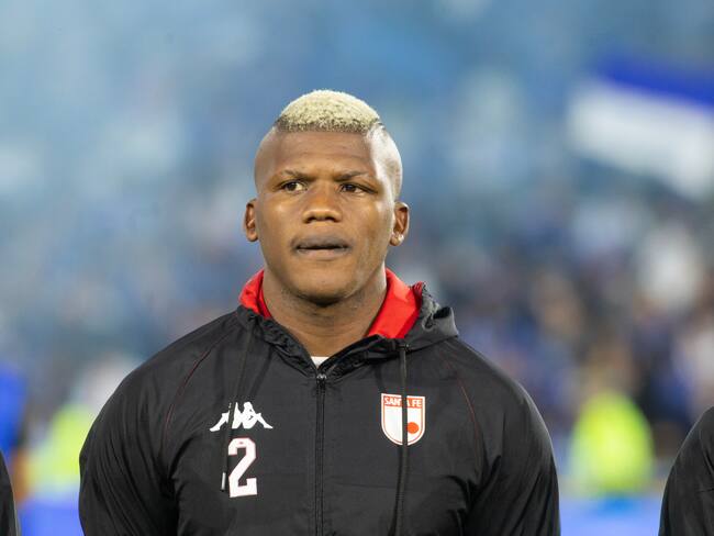 Marlon Torres en uno de sus 10 partidos con Santa Fe. (Photo by Daniel Garzon Herazo/NurPhoto via Getty Images)