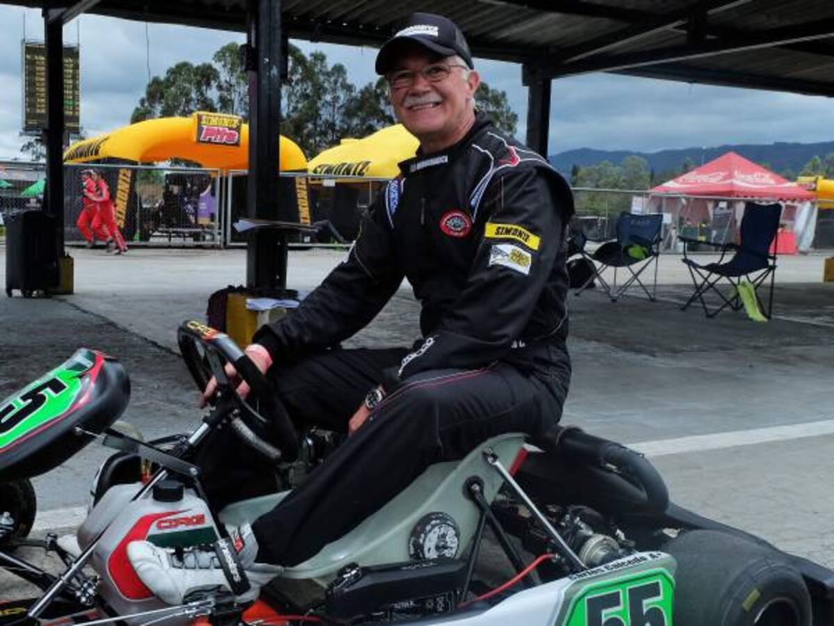 Bogotano de 65 años aún le corre gasolina por sus venas