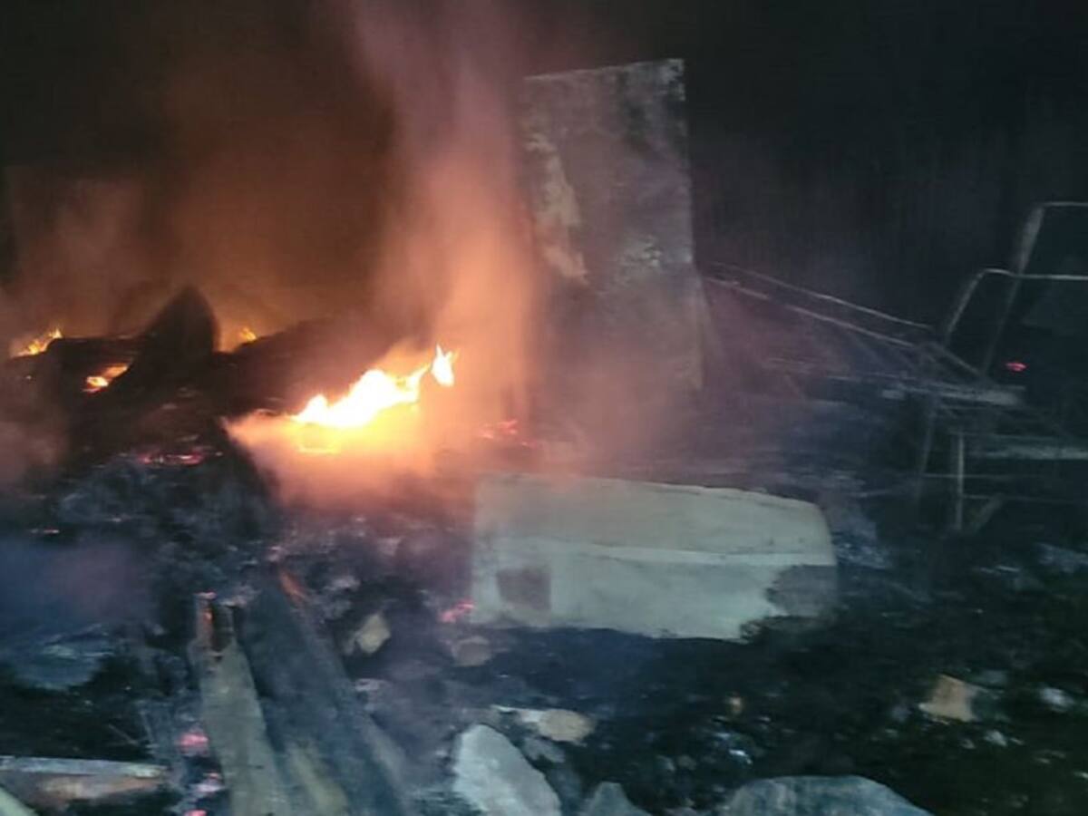Voraz incendio destruyó cinco viviendas en Palmira, Valle