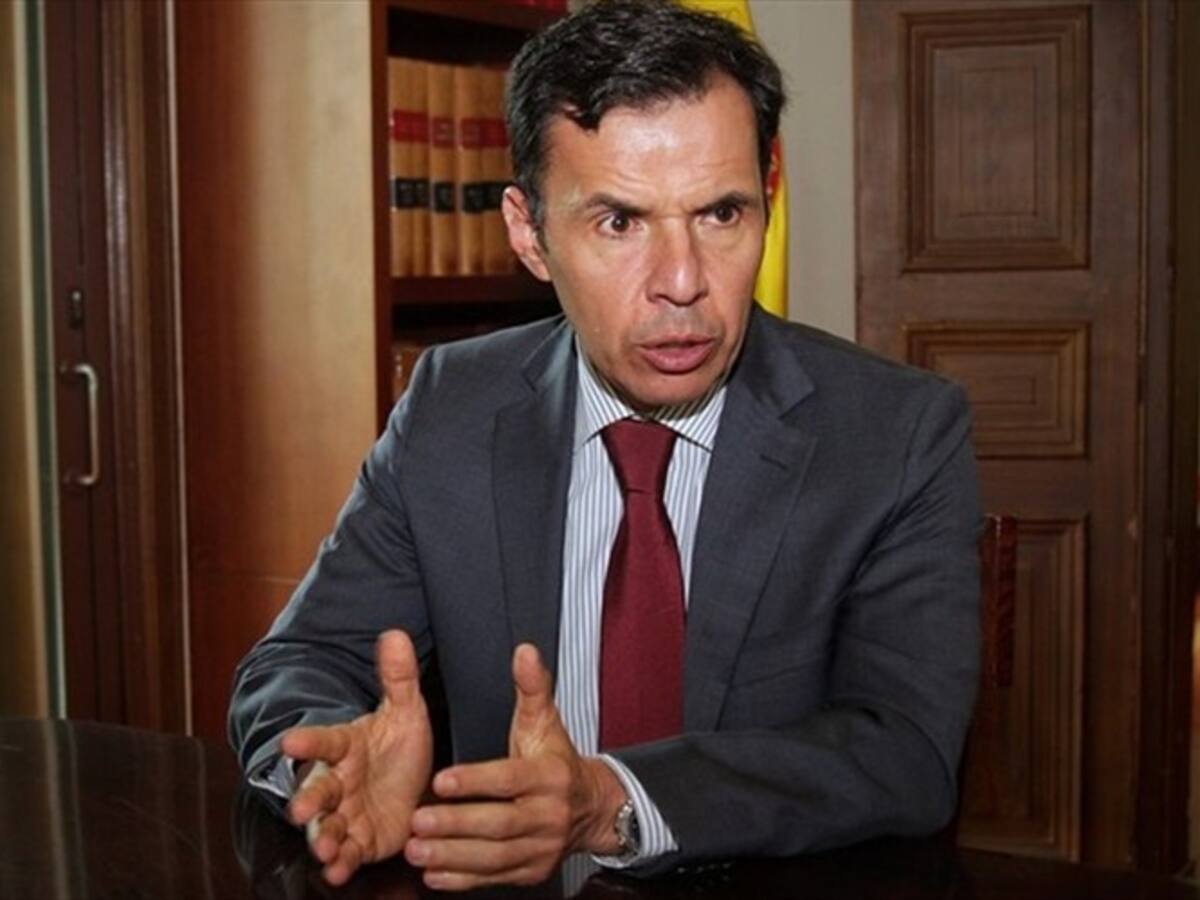 Las mayorías en el Congreso no tienen voluntad de apoyar la paz: Mininterior