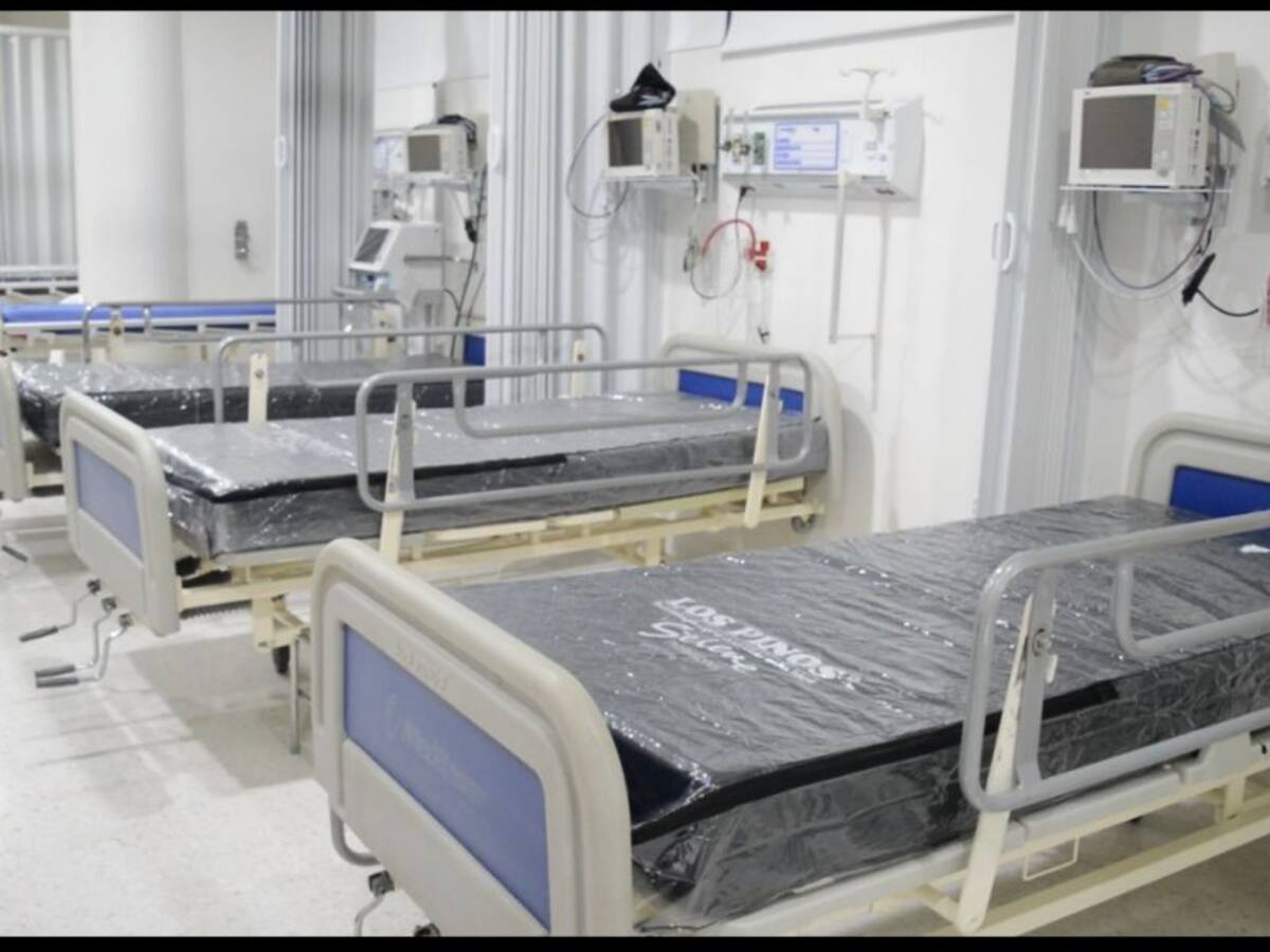 Por falta de personal, 55 camas UCI están bloqueadas en Medellín