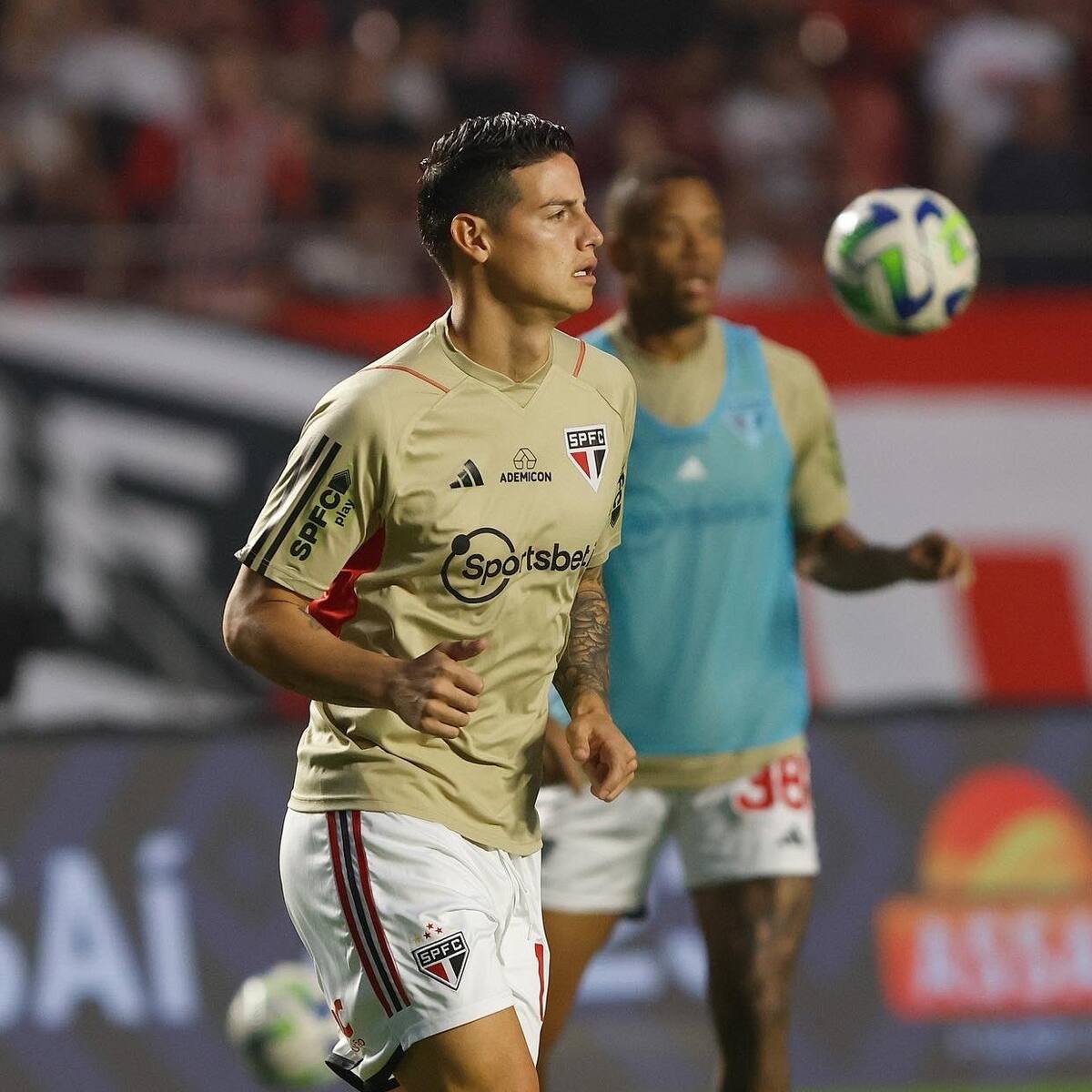 Con James en el remate del partido, Sao Paulo se quedó con el clásico ante el Corinthians