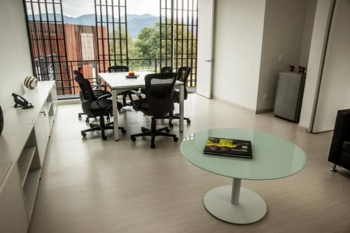 Sala de la habitación del Director Técnico.