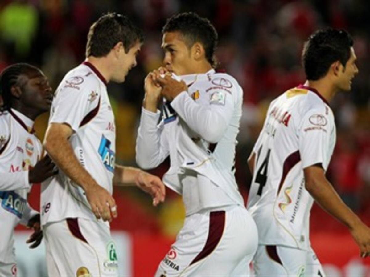 Tolima bajó del liderato a Pasto con un contundente 3-0