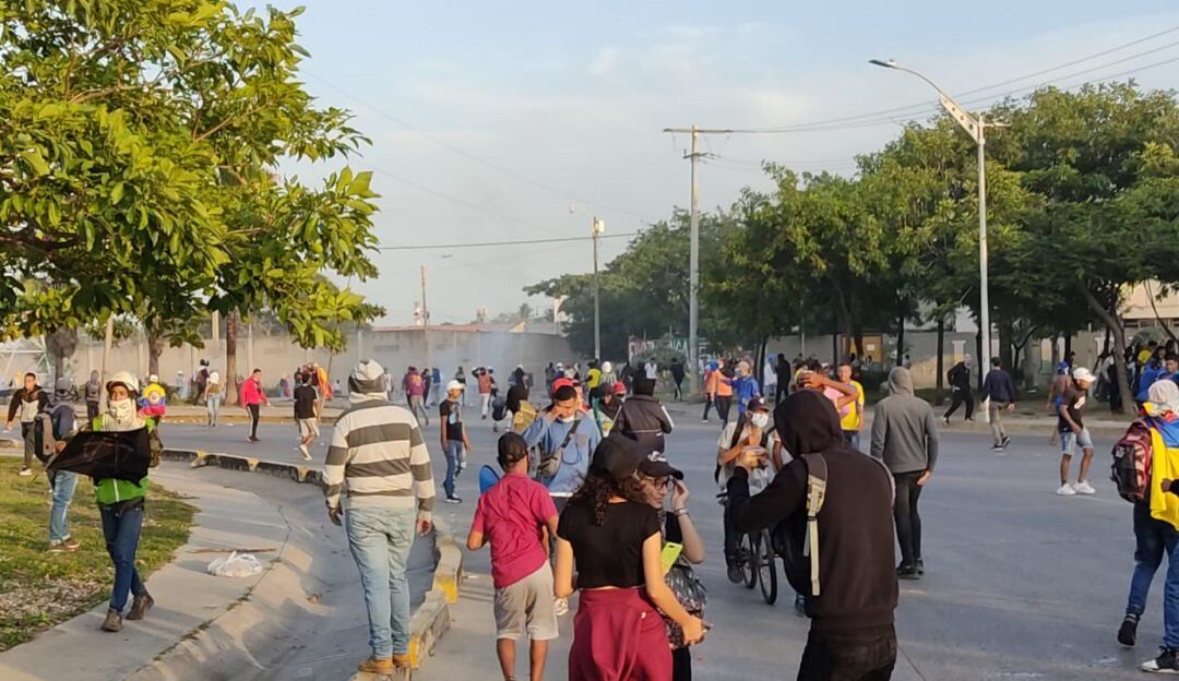 Enfrentamientos entre manifestantes y policía