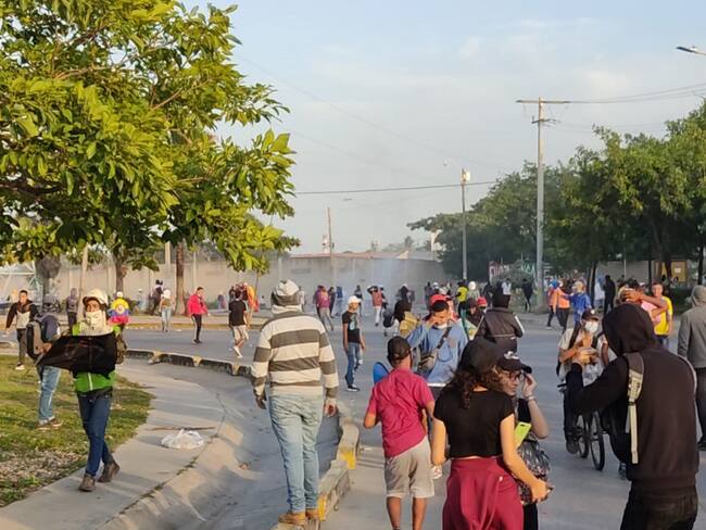 Enfrentamientos entre manifestantes y policía