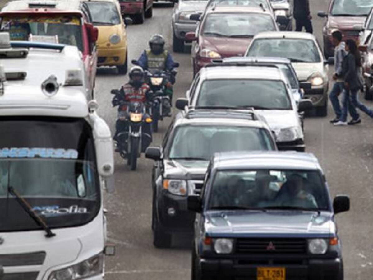 ¿Es viable establecer nuevos impuestos para los vehículos particulares?