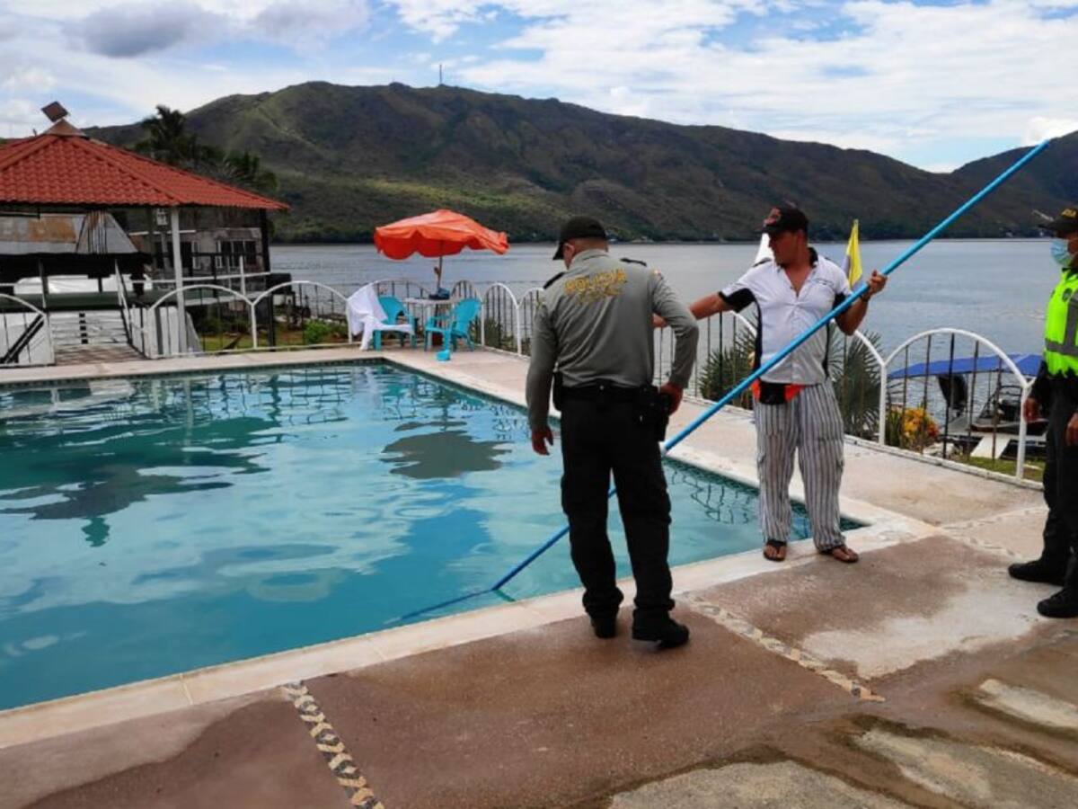 Policía garantiza seguridad de turistas en la represa de Prado