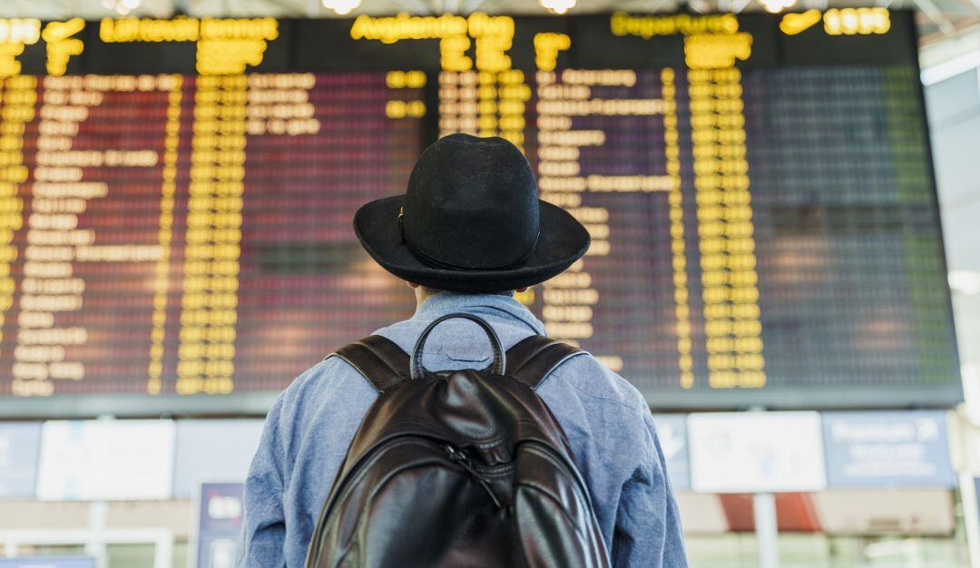 Video: Turista generó caos en aeropuerto por bromear con retrasos de vuelos