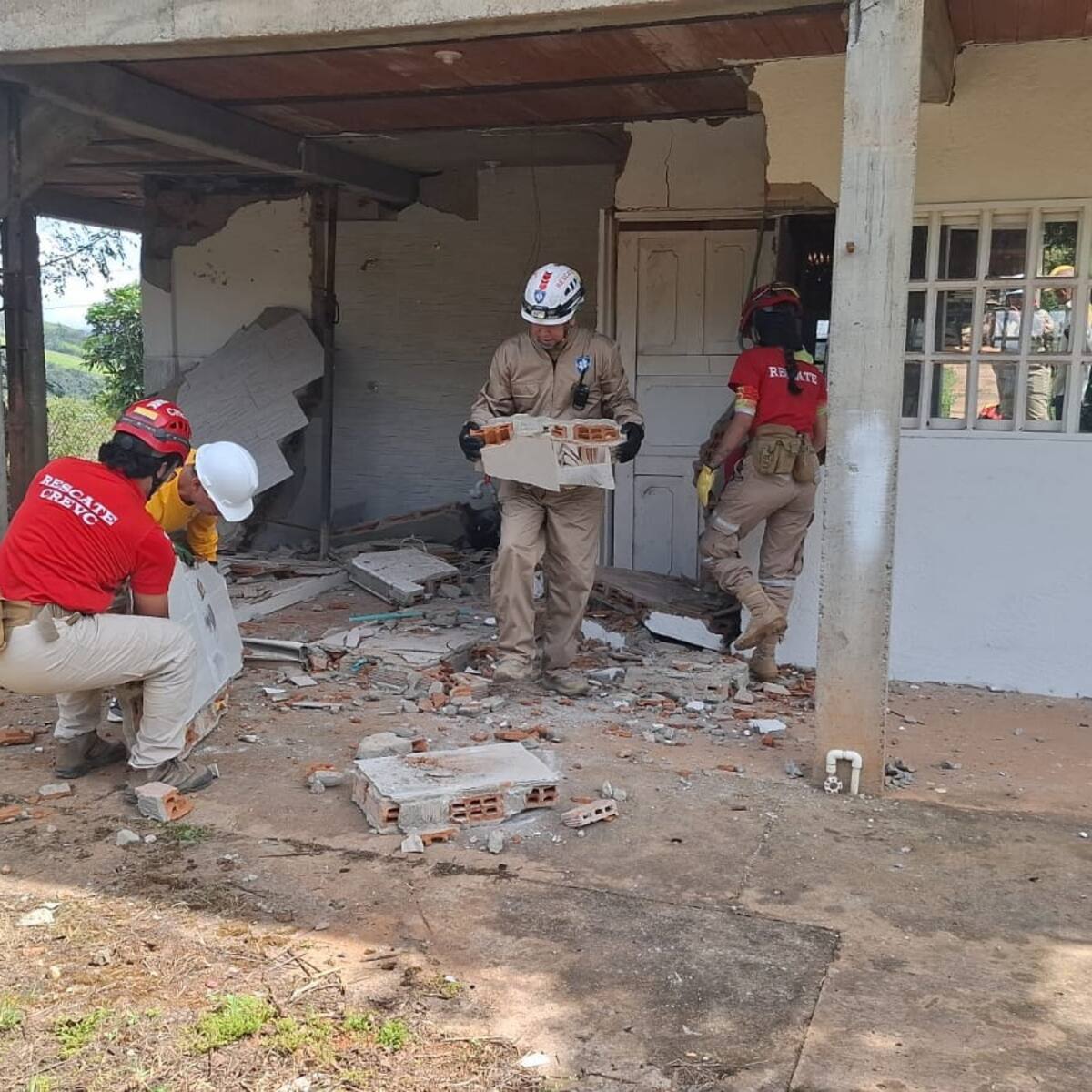 Cuerpo de Rescate Especial Voluntario de Santa Marta apoya misión humanitaria en Cali