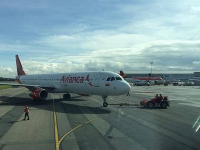 Avión de Avianca aterrizó en Bucaramanga por un pasajero enfermo