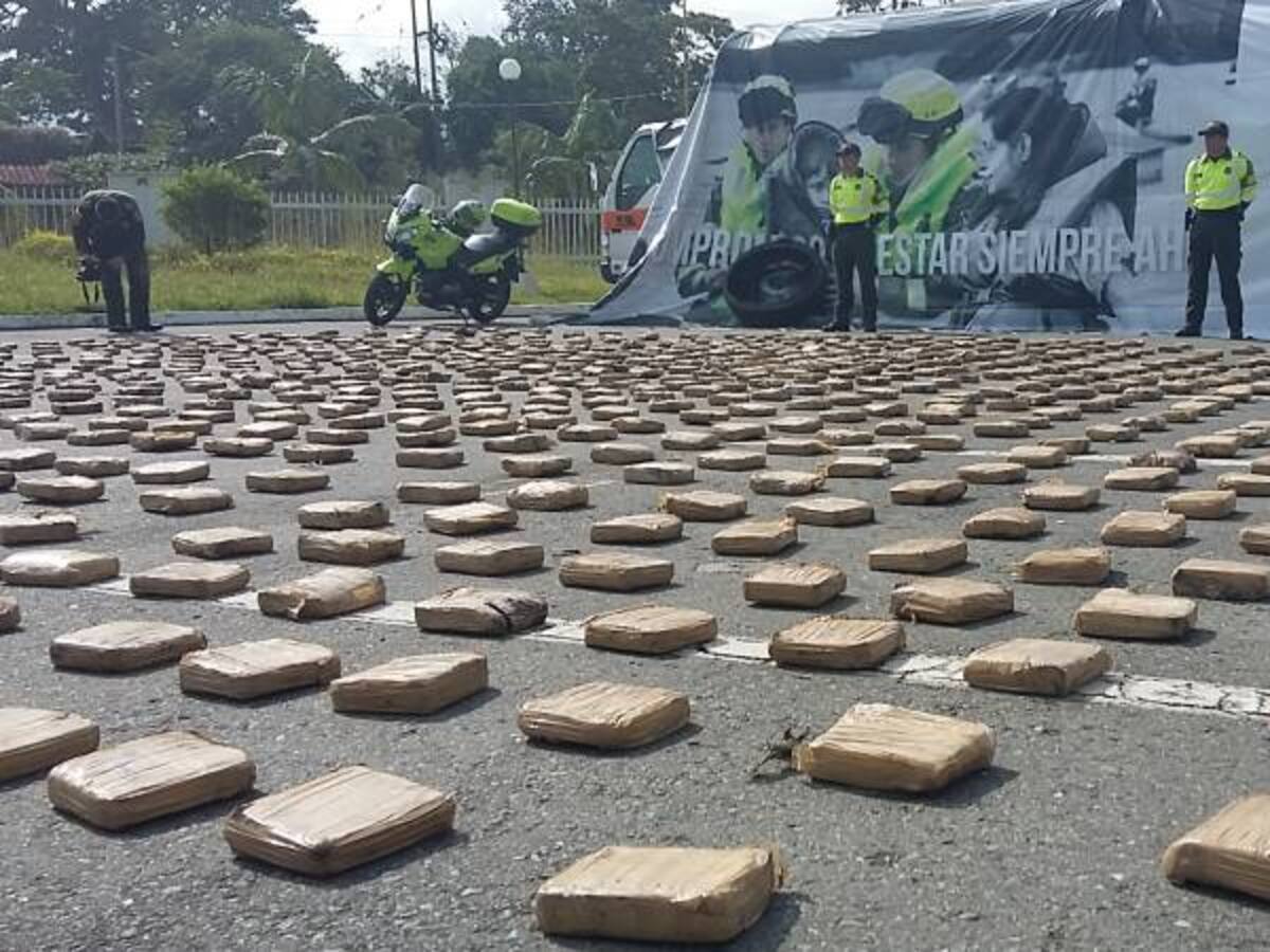 Policía incauta 420 kilos de marihuana en vías del Quindío
