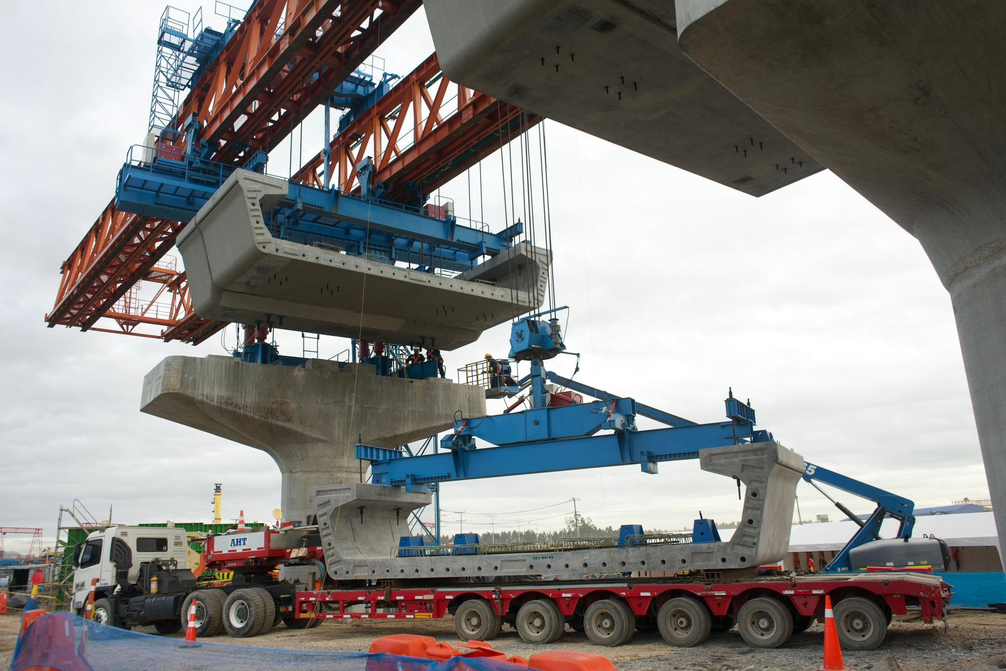 Construcción viaducto Metro de Bogotá. Foto: X @CarlosFGalan