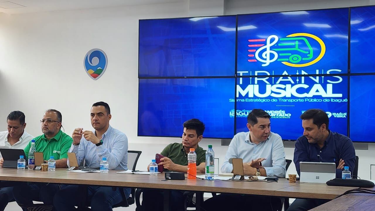 Alcalde de Ibagué Andrés Hurtado y voceros de los Gremios Económicos del Tolima