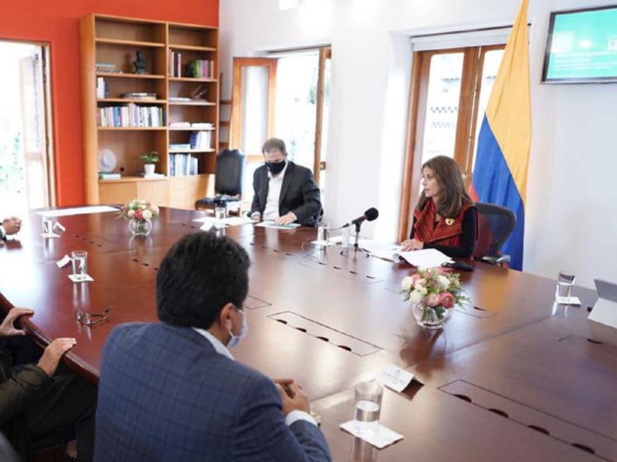 Comercializar leche para hogares vulnerables requiere recursos del Estado