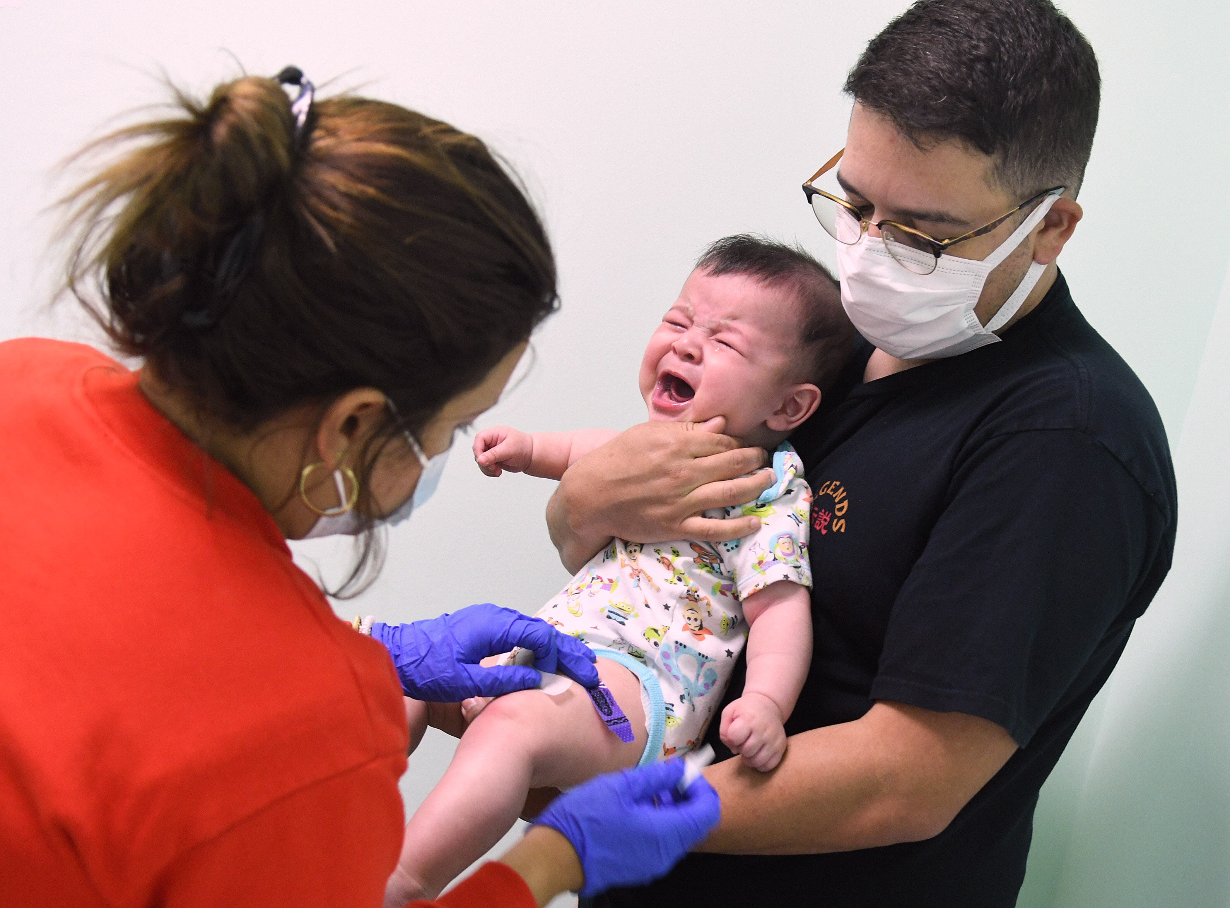 EE.UU. autoriza vacuna de refuerzo COVID-19 para niños de 6 meses a 5 años