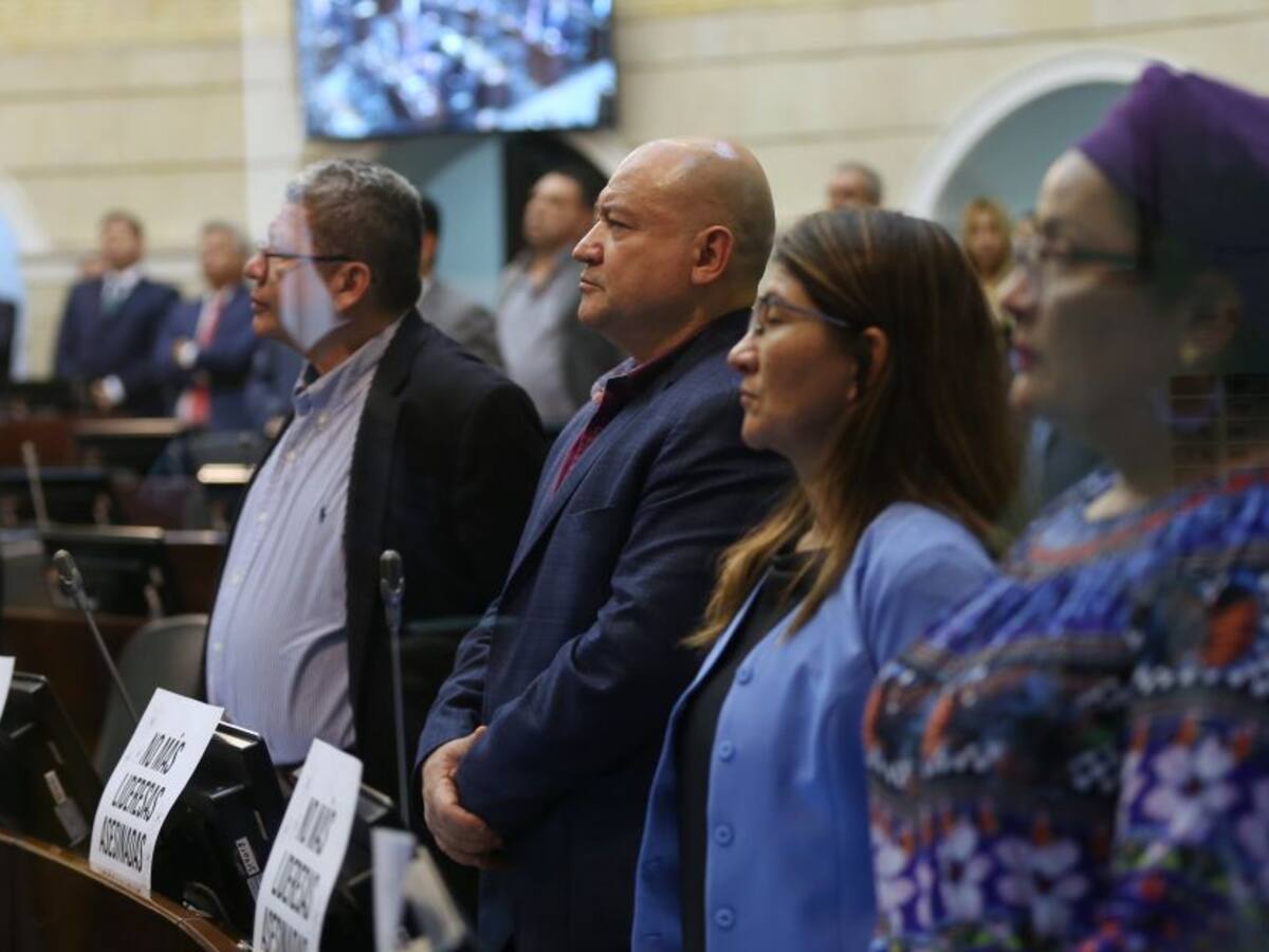 Partido FARC expulsa a dos integrantes por no cumplir con los estatutos