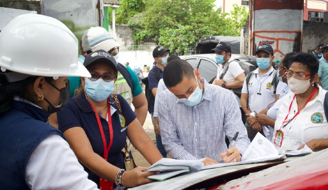 De igual forma un taller de pintura y reparación de automóviles fue cerrado por violar el Plan de Ordenamiento Territorial