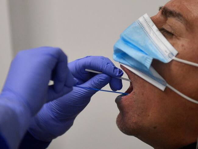 Pruebas COVID-19 son innecesarias para reanudar turismo: OPS