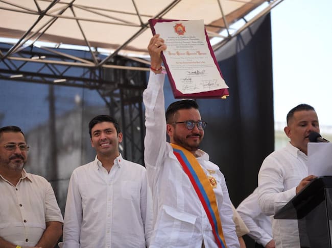 Jorge Eliécer Laverde, nuevo contralor general de la república, posesionándose en La Dorada, Caldas.