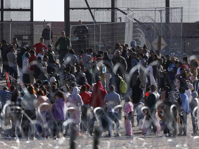 Imagen de referencia de migrantes en Estados Unidos. Foto: Getty Images.