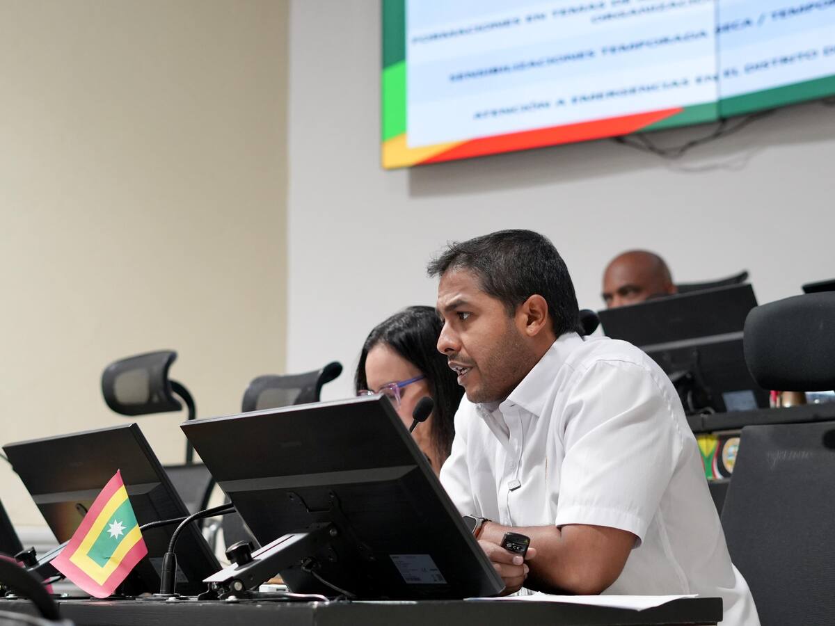 Más de 3.200 metros cúbicos de residuos han sido retirados de canales pluviales en Cartagena