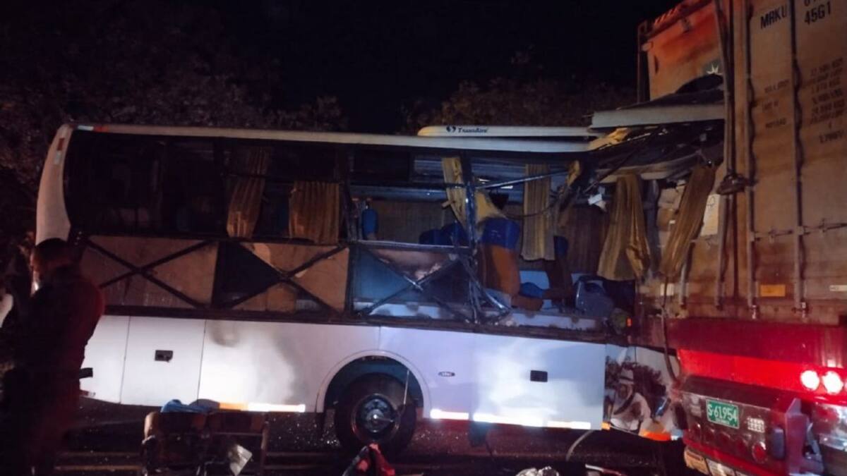 Grave accidente en la vía Bogotá Ibagué deja 4 muertos y 15 heridos