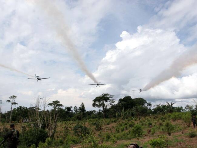 Operación de fumigación aérea con glifosato de cultivos ilícitos.