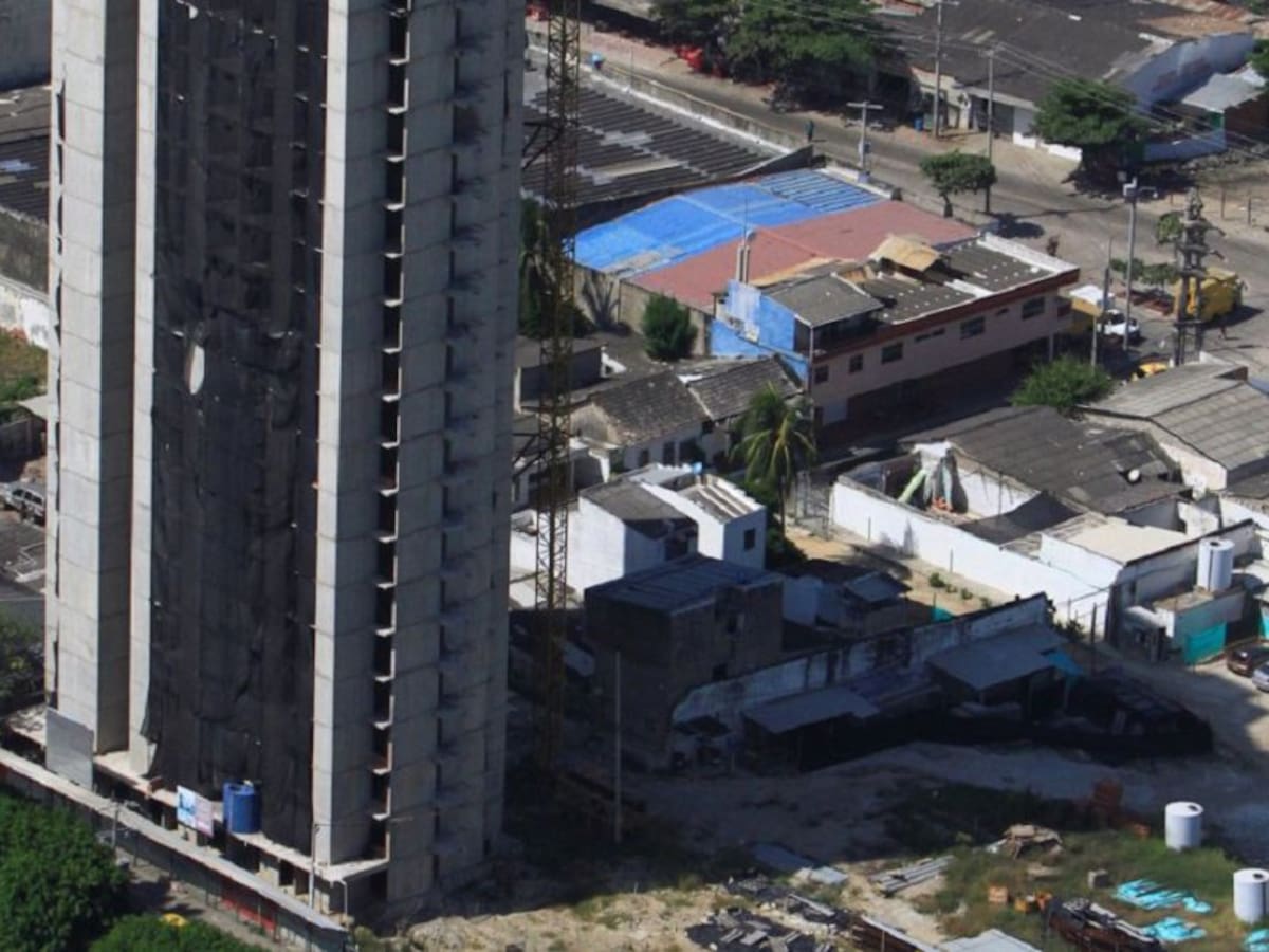 Aquarela: El edificio que enfrenta instituciones en Cartagena