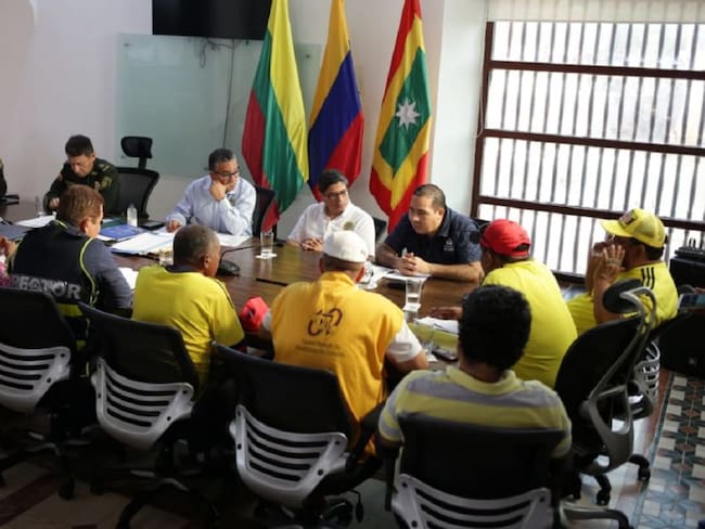 Diálogo entre Alcalde de Cartagena y taxistas permitió levantar protesta