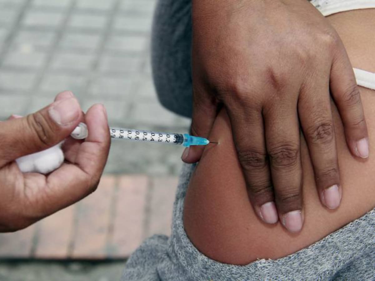 Senador interpone derecho de petición ante MinSalud por vacunas contra el VPH