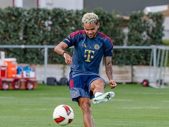 Luis Díaz regresó a entrenamientos en la nueva sede del Bayern Múnich (Photo by L. Vogt/FC Bayern via Getty Images)