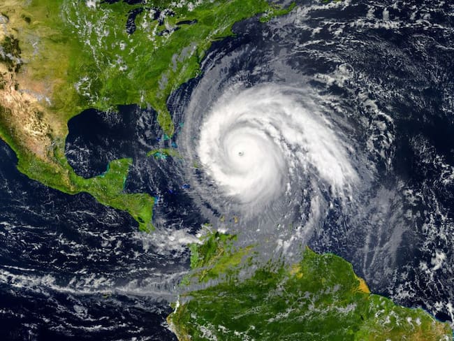 Ojo del huracán IOTA pasa a 20 kilómetros de Providencia