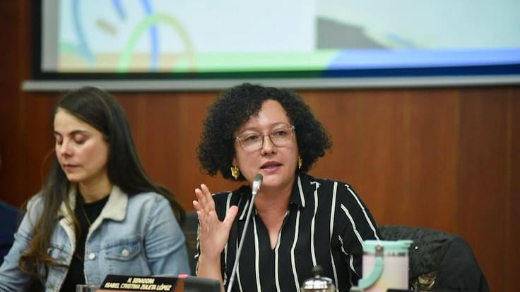 “No hay derecho a la creación de grupos paramilitares”: Isabel Zuleta