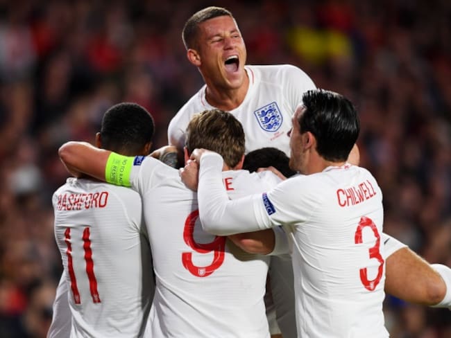 Inglaterra devuelve el golpe a España tras vencerla en un partidazo