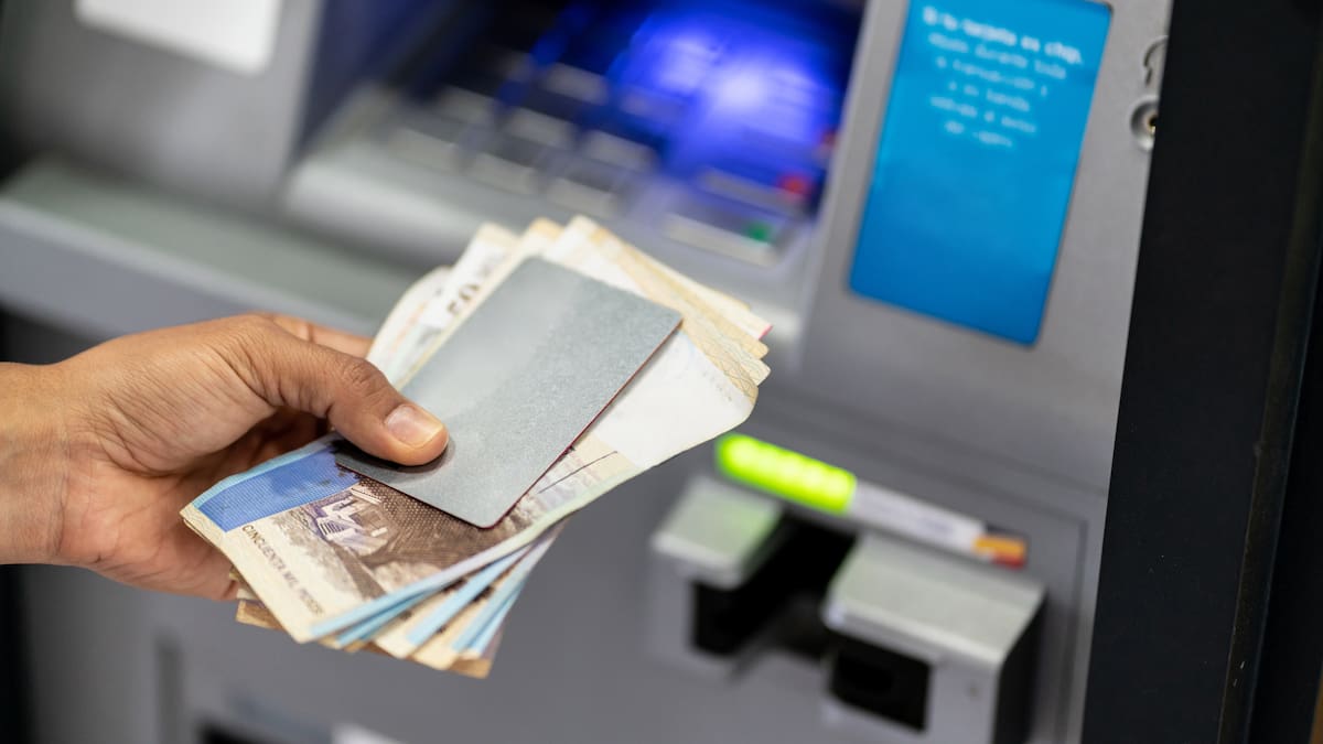 ¿Cuál recibe? Estas son las diferencias de la prima extralegal y la prima de servicios