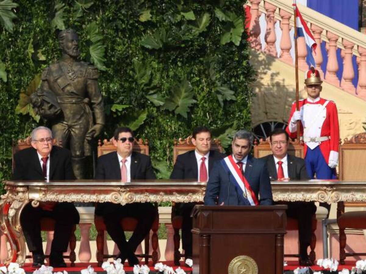 Mario Abdo Benítez toma juramento como nuevo presidente de Paraguay
