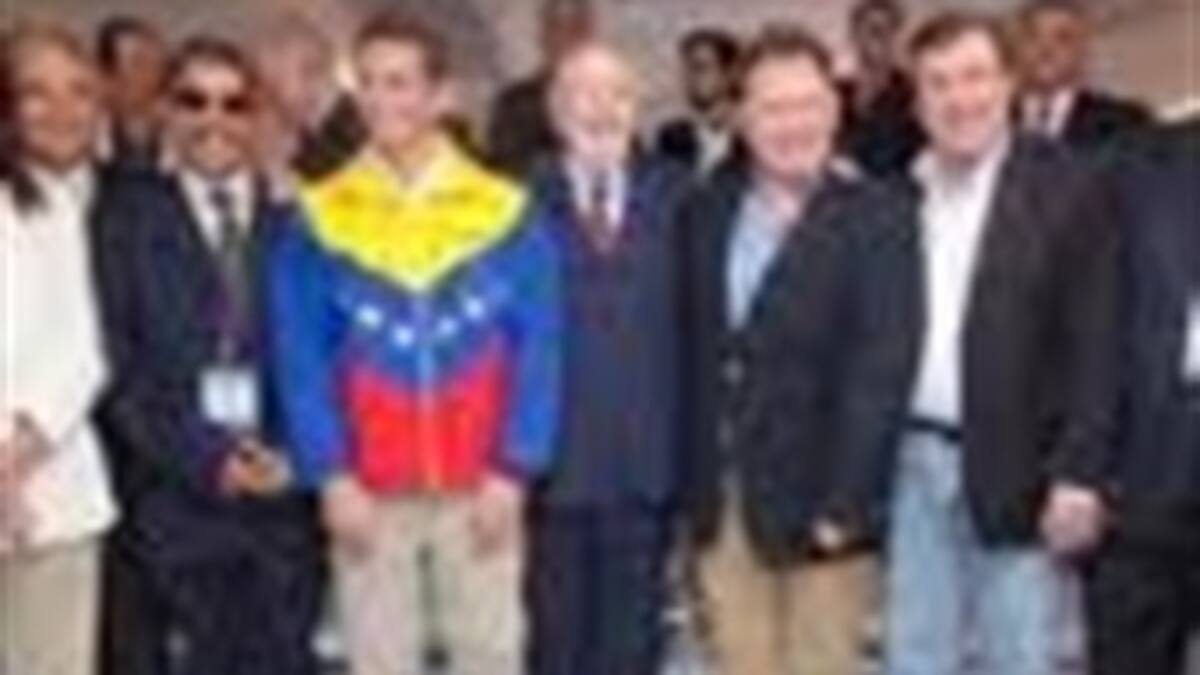 Oposición venezolana sella su unidad frente a Chávez en elecciones de 2012