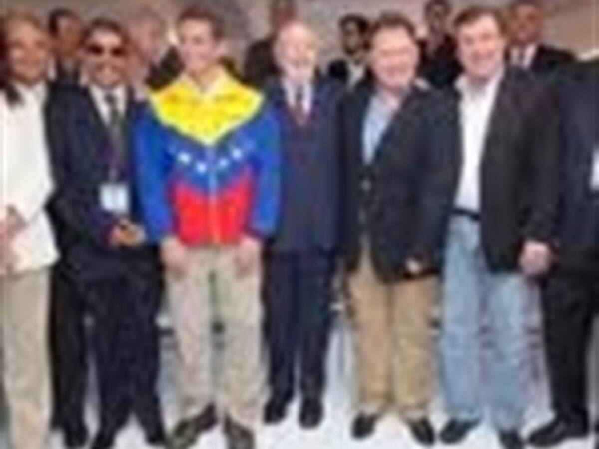 Oposición venezolana sella su unidad frente a Chávez en elecciones de 2012