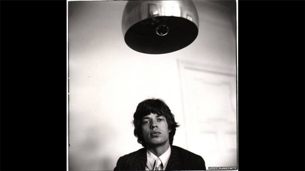 Mankowitz se hizo famoso como fotógrafo de farándula a principios de la década de los años 60 y estableció su primer estudio en Mason's Yard, en el barrio de Mayfair, en el corazón de Londres. Aquí se ve a Keith Richards en los estudios RCA en Hollywood grabando el álbum "Aftermath" en diciembre de 1965.