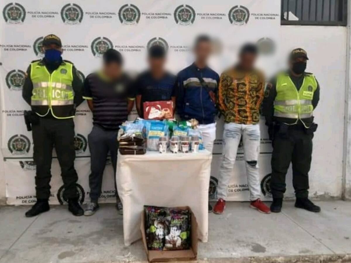12 capturas por intentos de saqueo a supermercados de Santa Marta