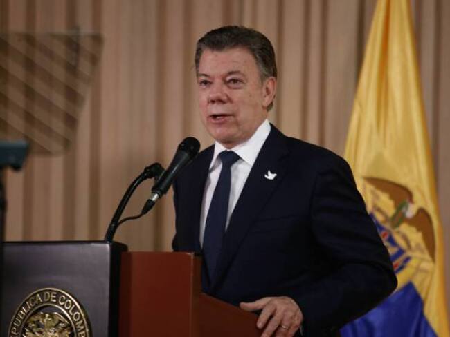 Santos ordena frenar la contratación directa con entidades sin ánimo de lucro