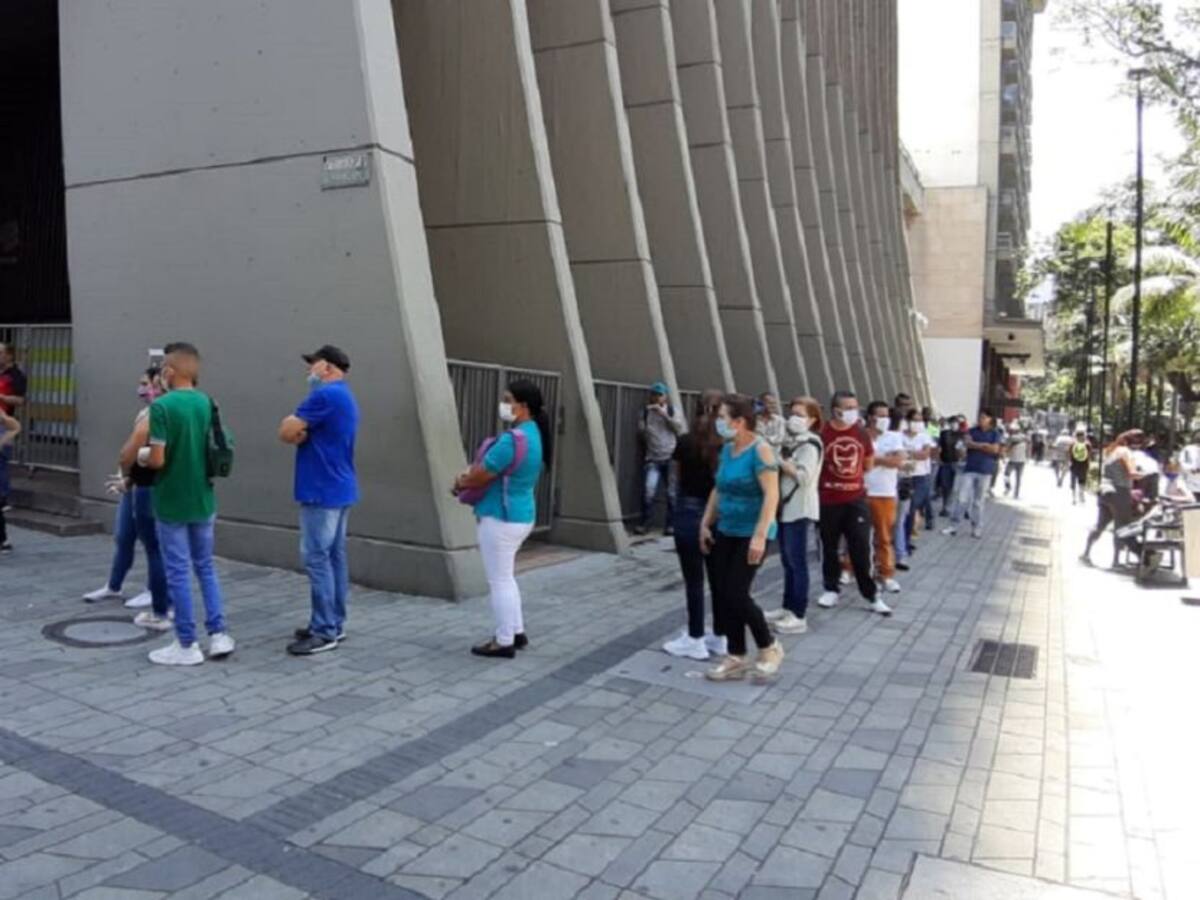 En Medellín el único comercio que puede normalizar labores es el bancario