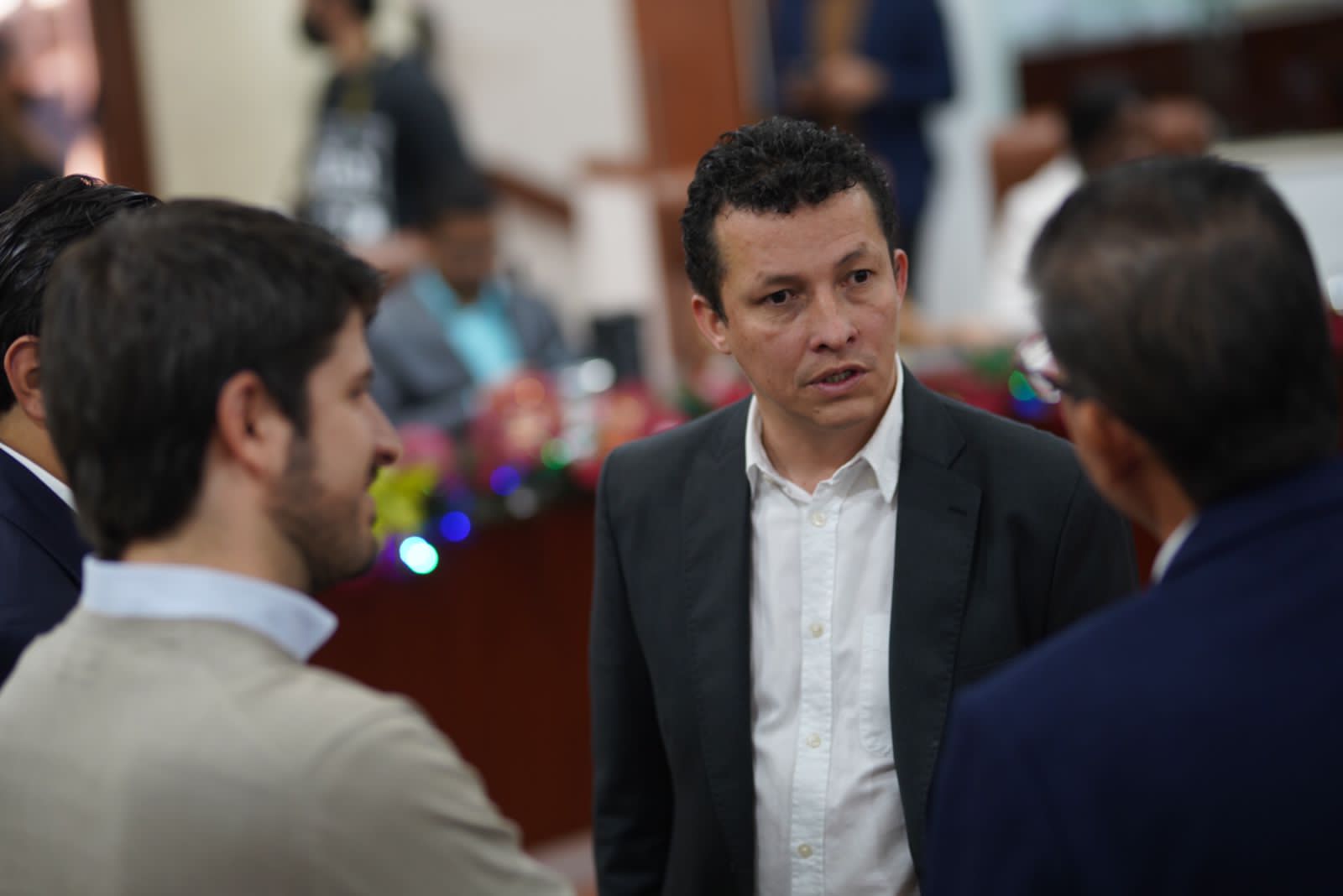 El representante a la Cámara por Antioquia del Pacto Histórico, Alejandro Toro, denunció que fue víctima de hurto, en la madrugaa del 8 de febrero (Cortesía)