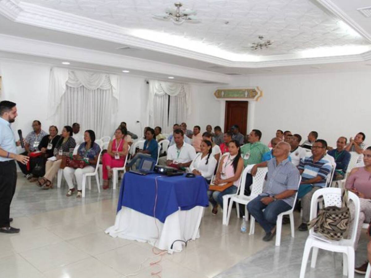 En Bolívar, capacitan a 60 docentes en educación para la paz