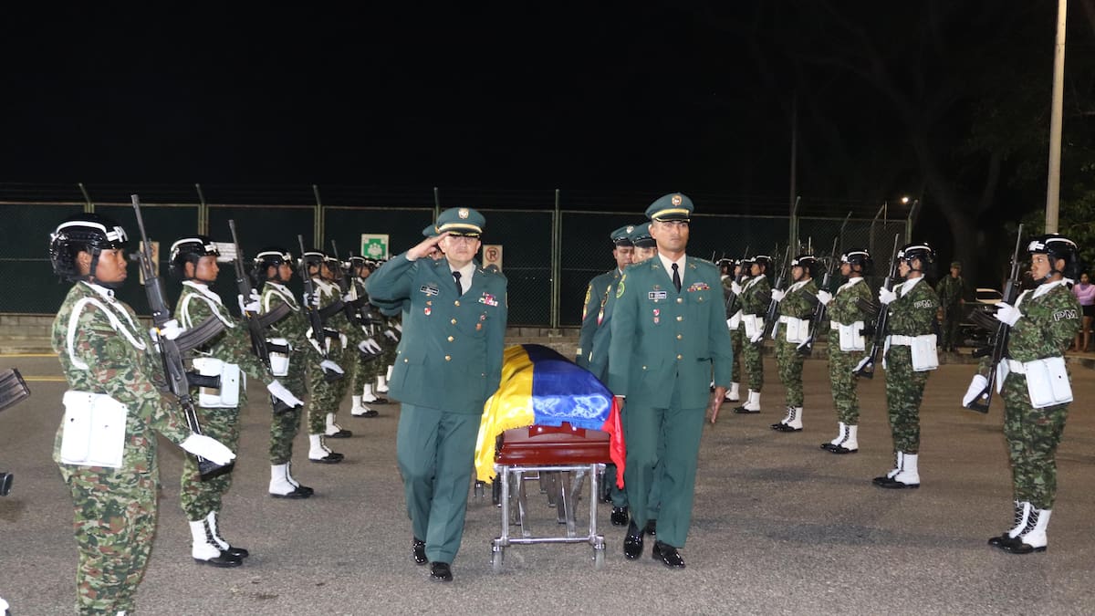 En Montería reciben con honores a soldado que murió en trágico accidente aéreo en Puerto Leguízamo