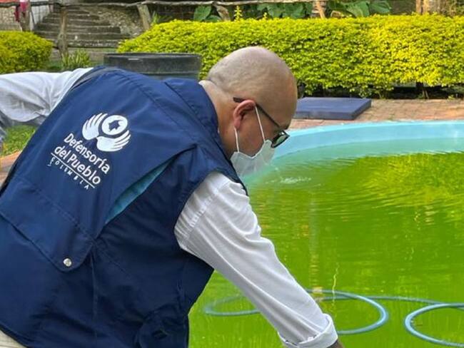 Algunos de los castigos puestos en la fundación eran beber agua de la piscina, correr descalzos y restricciones en los alimentos.