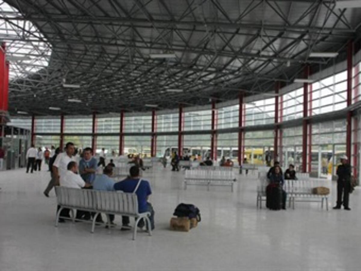 Por paro cafetero está suspendido el 70% del transporte público en terminal de Manizales