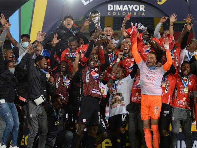América de Cali consiguió su decimoquinto título del fútbol profesional colombiano.