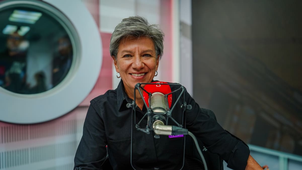 Transparencia en la información y fondo de rescate: el plan de Claudia López en salud